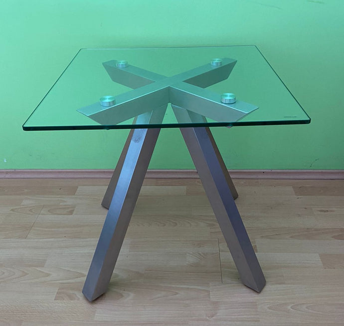 Mesa lateral Zeit/ Zeit side table