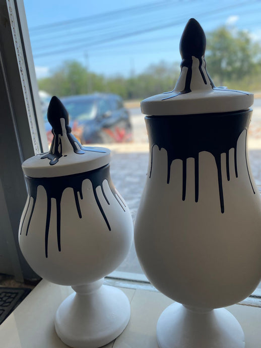 Set jarrones blanco y negro/ Black and white vase set