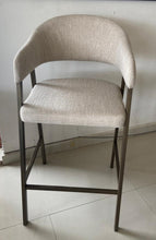 Banco Alfa/ Alfa Bar Stool