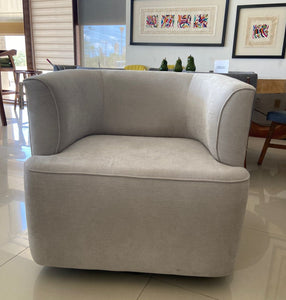 Sillón giratório Ian/ Ian swivel armchair