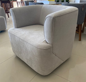 Sillón giratório Ian/ Ian swivel armchair