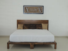 Base para cama hecha de madera sólida - muebles Playa del Carmen