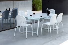 Mesa de comedor Loto / Loto dining table
