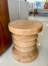 Taburete de madera/ Solid wood side table