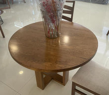 Mesa de comedor Akumal/ Circular dining table